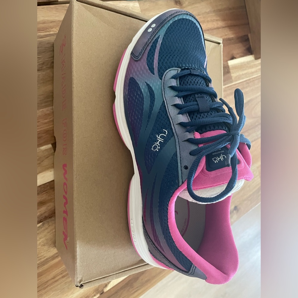 Ryka walking shoes